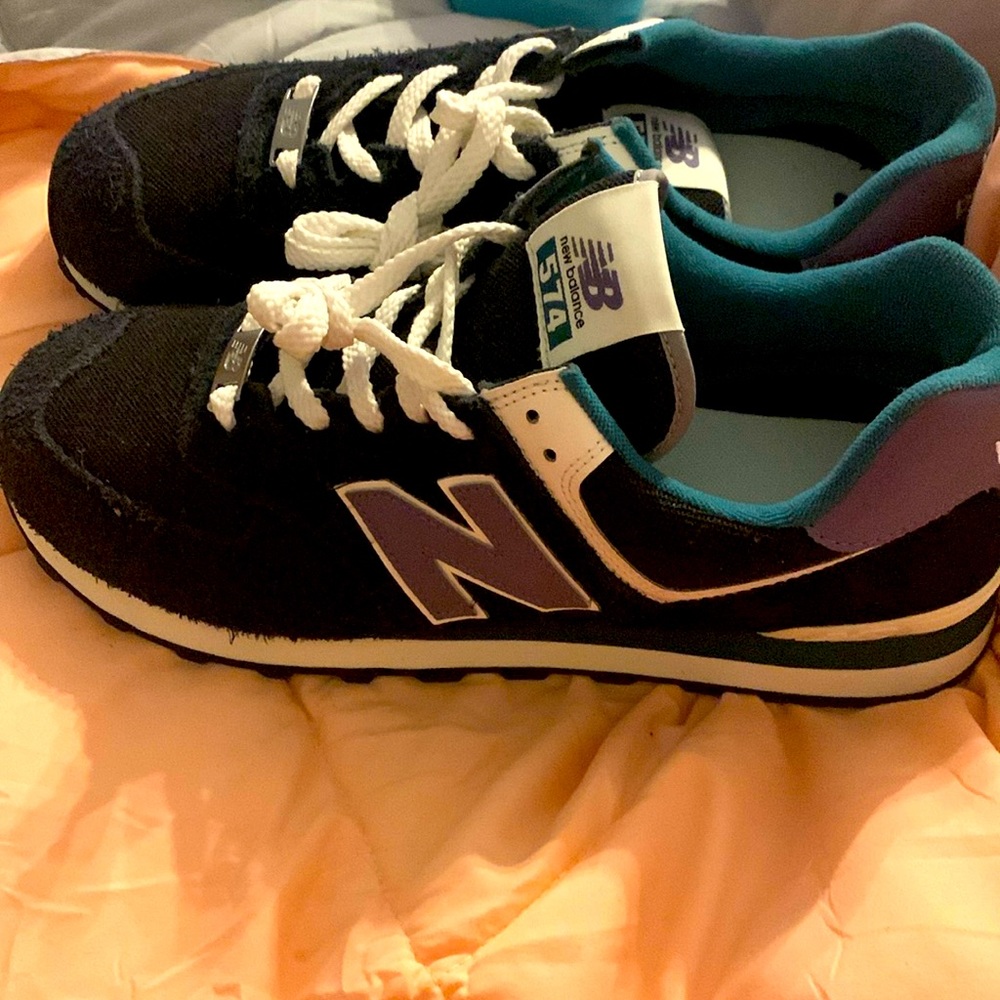 Nice New balance 574 for men or they can be unisex whatever you prefer